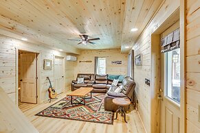 Wardensville Cabin w/ Hot Tub, Creek & Fire Pit!