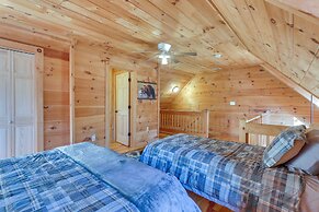 Wardensville Cabin w/ Hot Tub, Creek & Fire Pit!