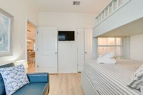 Family-friendly Crystal Beach Home: Steps to Beach