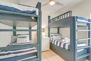 Family-friendly Crystal Beach Home: Steps to Beach