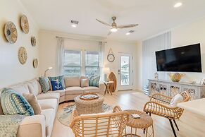 Family-friendly Crystal Beach Home: Steps to Beach