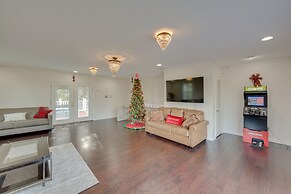 2 Mi to Hersheypark: Group Getaway w/ Deck