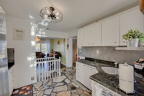 2 Mi to Hersheypark: Group Getaway w/ Deck