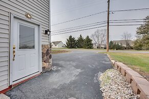 2 Mi to Hersheypark: Group Getaway w/ Deck