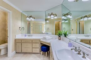 Billiards & Private Pool: Bright Clovis Home!