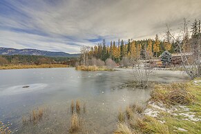 Bonners Ferry Cabin w/ Wraparound Deck & Views!