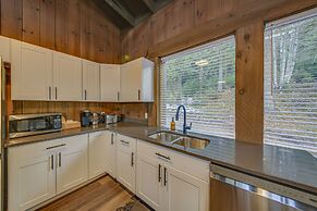 Bonners Ferry Cabin w/ Wraparound Deck & Views!