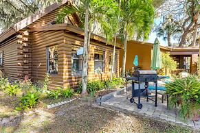 Okeechobee Cabin w/ Patio & Community Pool!