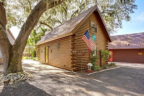 Okeechobee Cabin w/ Patio & Community Pool!