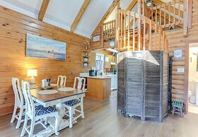 Okeechobee Cabin w/ Patio & Community Pool!