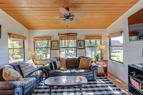 Okeechobee Cabin w/ Patio & Community Pool!