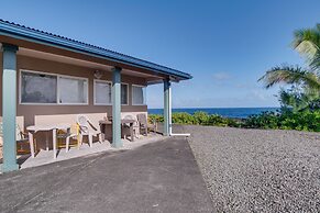 Coastal Keaau Home w/ Ocean & Sunrise Views!