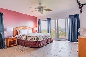 Coastal Keaau Home: Ocean & Sunrise Views, Pool