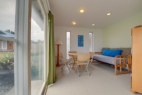 Coastal Keaau Home: Ocean & Sunrise Views, Pool