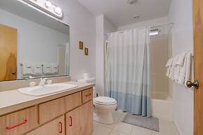 Coastal Keaau Home: Ocean & Sunrise Views, Pool