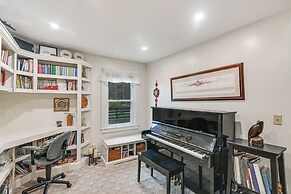 Midway Home on 22 Acres Near Bourbon Trail!