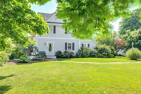 Pet-friendly Garden Studio ~ 25 Mi to Boston!