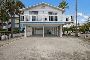 Bikini Bottom 2 Bedroom Apts by RedAwning