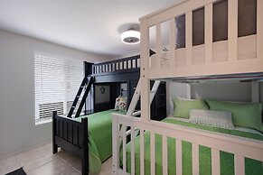 Bikini Bottom 2 Bedroom Apts by RedAwning