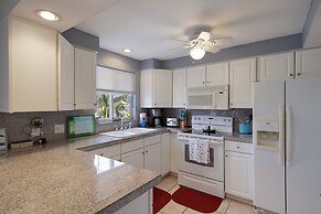 Bikini Bottom 2 Bedroom Apts by RedAwning