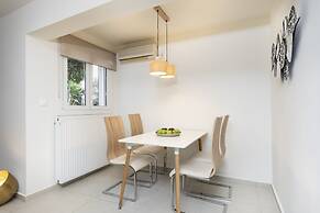 Mystique One Bedroom Apartment by BluPine