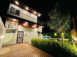 GoBravo 2BR Lux Villa wt Pvt Pool Udapur