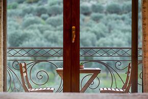 Paul's American Mansion- Volos suburb