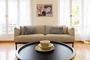 Phaedrus Living: City Center Flat Michalakopoulou