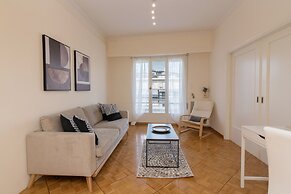 Phaedrus Living: City Center Flat Michalakopoulou