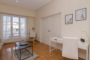 Phaedrus Living: City Center Flat Michalakopoulou