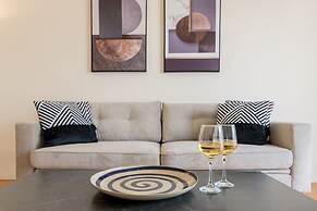 Phaedrus Living: City Center Flat Michalakopoulou