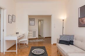 Phaedrus Living: City Center Flat Michalakopoulou