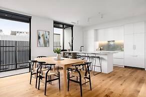 Docker St Elwood Apartments by UrbanRest