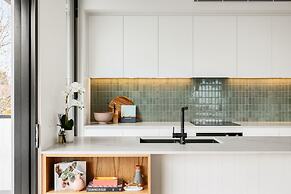 Docker St Elwood Apartments by UrbanRest