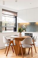 Docker St Elwood Apartments by UrbanRest