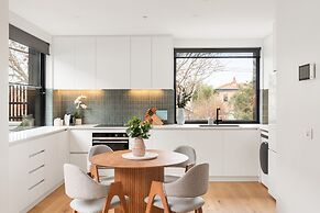 Docker St Elwood Apartments by UrbanRest