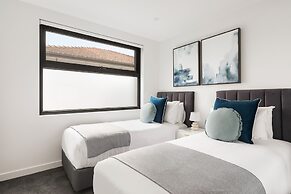 Docker St Elwood Apartments by UrbanRest