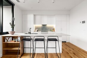 Docker St Elwood Apartments by UrbanRest