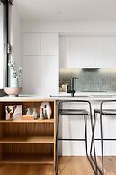 Docker St Elwood Apartments by UrbanRest