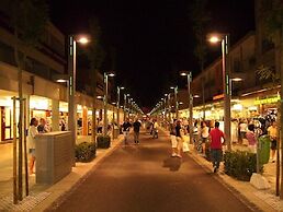 Well Equipped Apartment With Balcony - Beahost