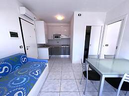 Well Equipped Apartment With Balcony - Beahost