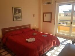 Bilocale Ariosto Vista Mare Laterale