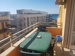 Bilocale Ariosto Vista Mare Laterale