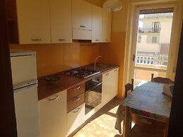 Bilocale Ariosto Vista Mare Laterale