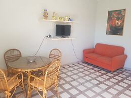 Bilocale Ariosto Vista Mare Laterale