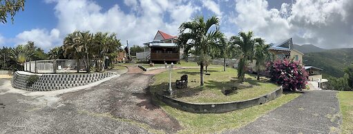 Hotel Gîtes Couleur Caraïbes