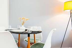 Remarkable 2- Bed House in Barking Essex