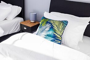 Remarkable 2- Bed House in Barking Essex