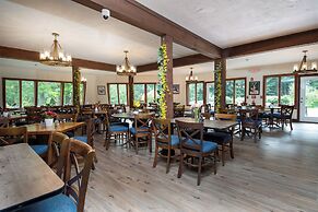 Grey Bonnet Inn