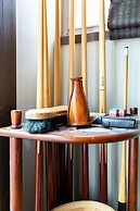 Historic Mountain Ave Bungalow - Walk Everywhere!